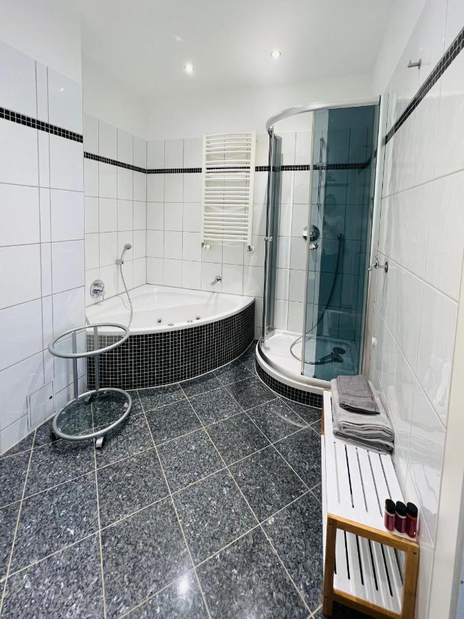 Grosses Und Helles Innenstadt Apartment - Ferienwohnung Bad Hombourg Extérieur photo